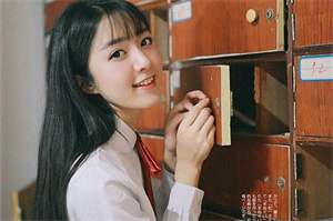 Growth in Adversity： Telling the Stories of Vulnerable Groups in Shanghai